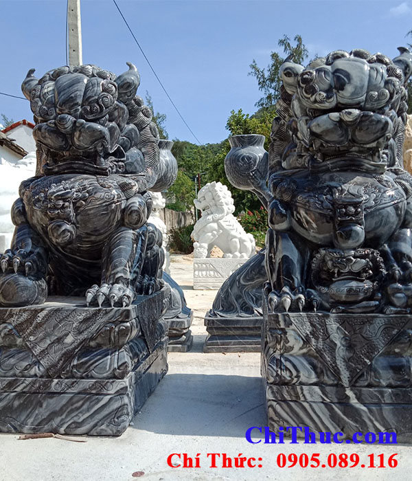 Tượng lân sư đá Non Nước Đà Nẵng